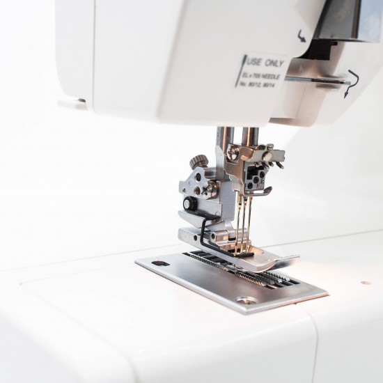 Janome Cover Pro 8800 CPX фото 1746